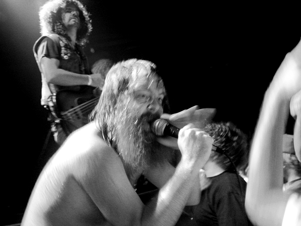 Valient Thorr performing at Planet Rock in Jacksonville, North Carolina, June 2006