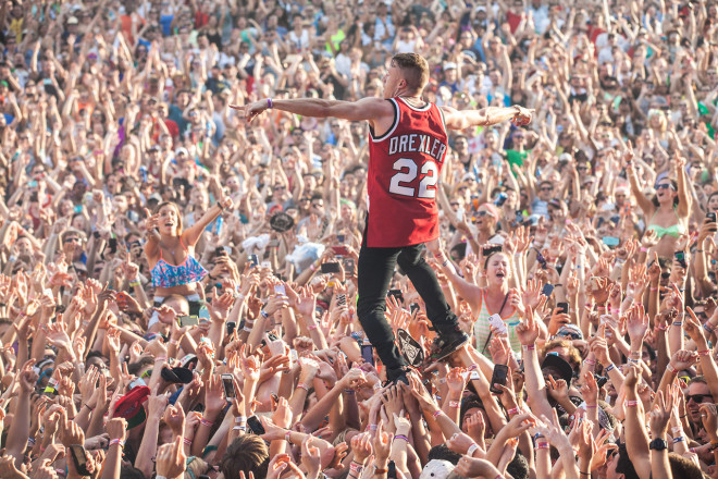 Photo By Julian Bajsel. Macklemore fpsf 2026